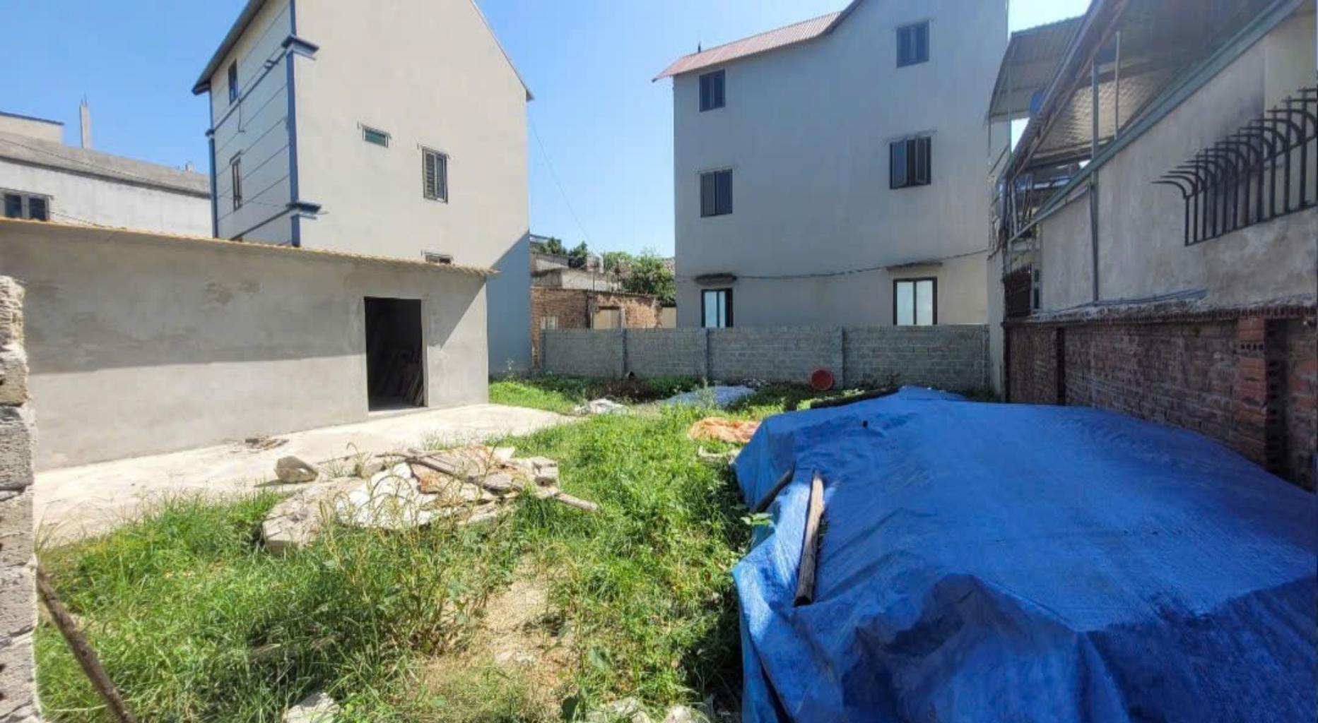 BÁN ĐẤT TUYẾT NGHĨA QUỐC OAI